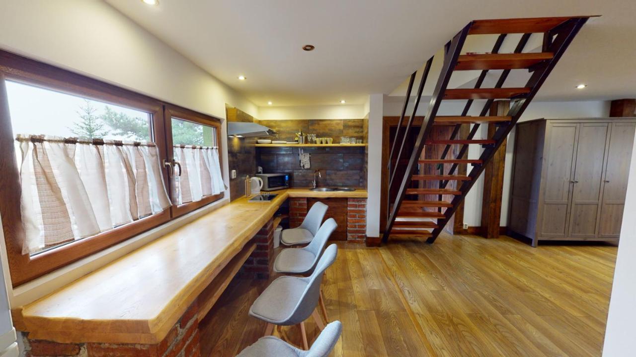 Ride Pub Drienica Apartment Bagian luar foto