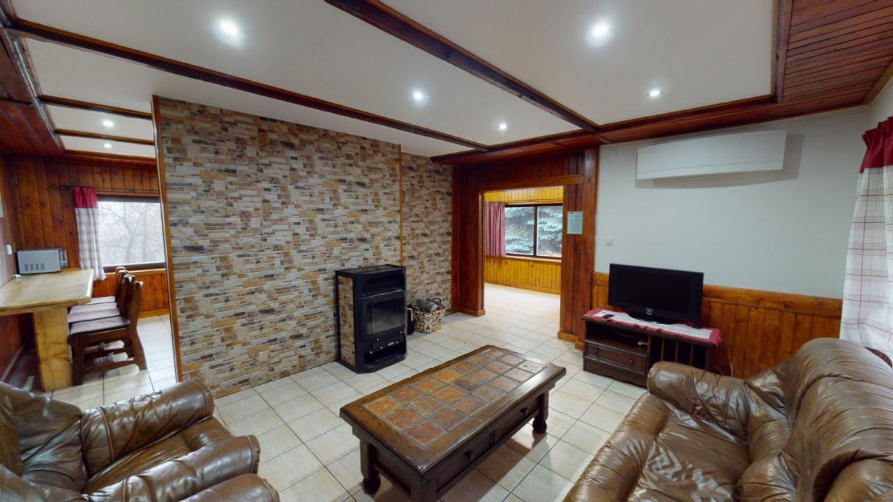 Ride Pub Drienica Apartment Bagian luar foto
