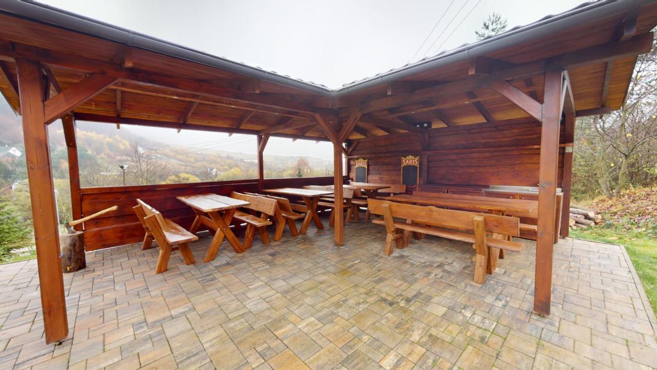 Ride Pub Drienica Apartment Bagian luar foto