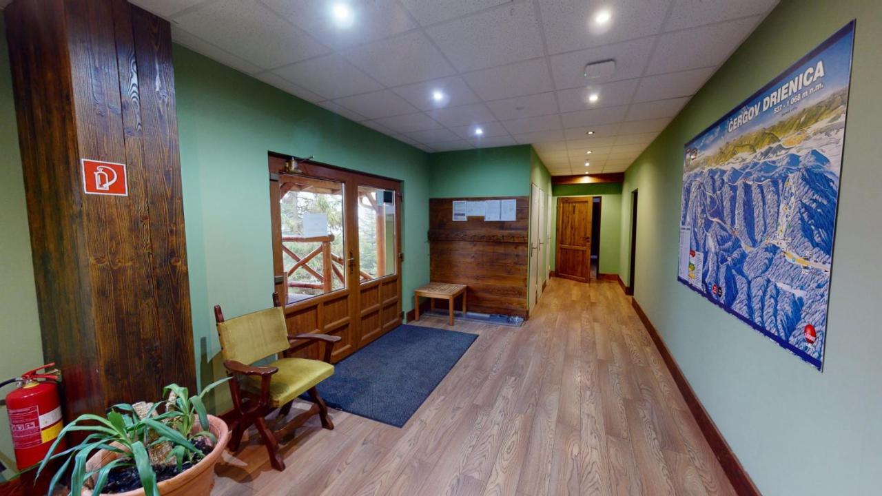 Ride Pub Drienica Apartment Bagian luar foto